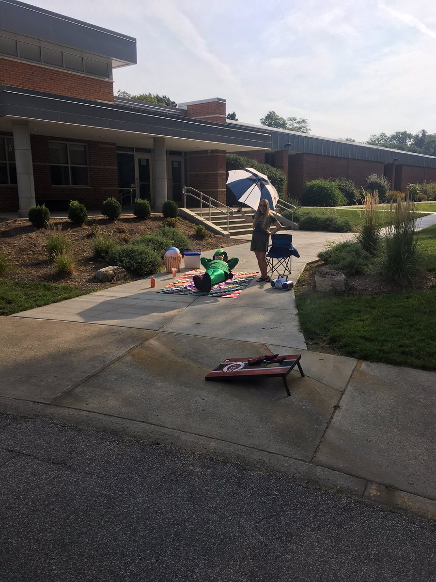 Ms__Weber's tweet photo. @SherwoodArcher1 was still in summer mode during our bus ride this morning! #fhsdnto2017 #fhsdbus2 https://t.co/IU0TKaZkBE