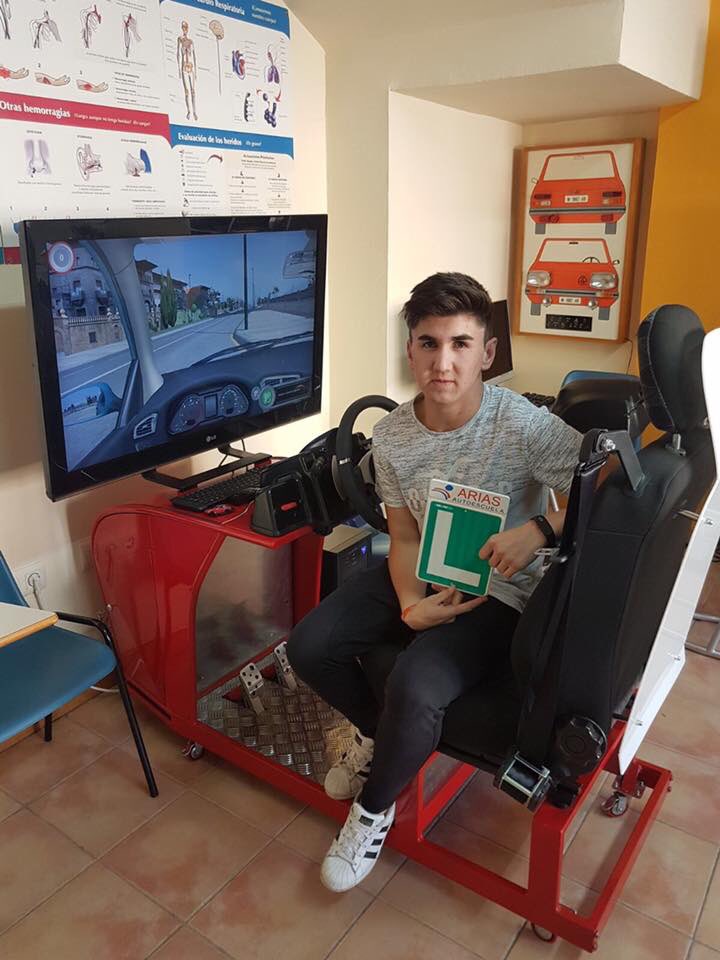 AutoAriasZamora's tweet photo. ¡¡ Enhorabuena Marcos !! 👏👏👏🚘🚘 #AutoAriasFormacion #Sanabria #50AñosContigo https://t.co/BnspzDw8RB