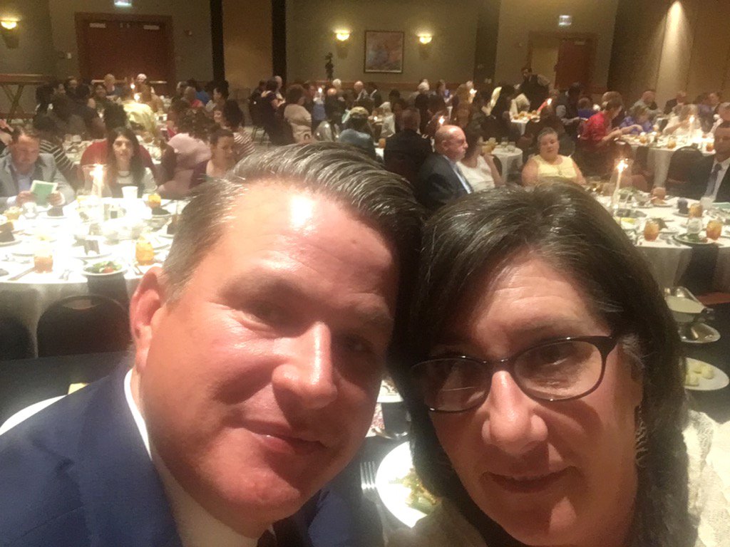 AndreaDeanLea's tweet photo. About to speak with the @AseaArk  - fun group of state employees here and fantastic music! https://t.co/qQaGrMLUoE