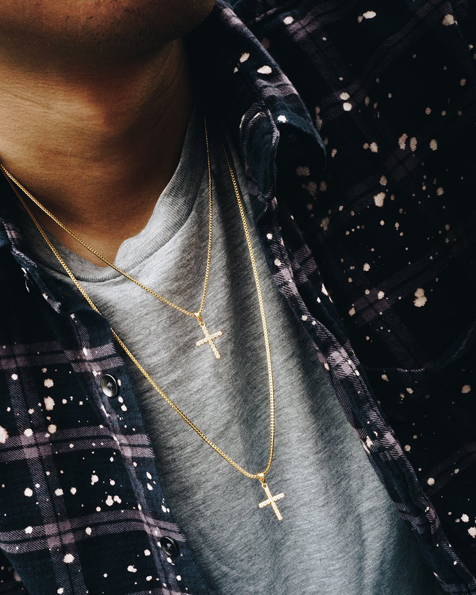 NivsBling's tweet photo. Iced Out Micro Cross Pendant is making a comeback! #nivsbling https://t.co/TqcGlv4T8G