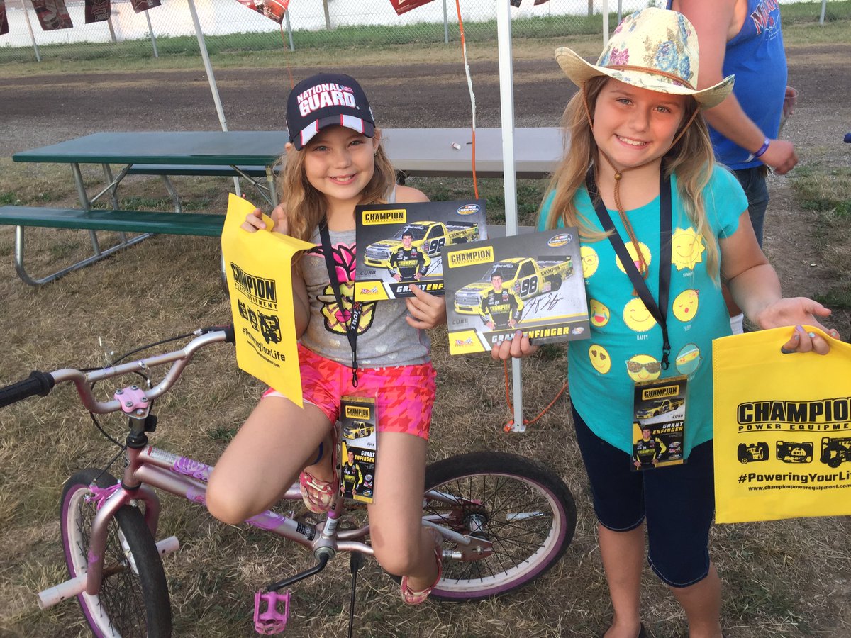 jeepyster's tweet photo. @GrantEnfinger For making these girls night with the goody bags! 😍 #Go98 #number1fans #Nascar https://t.co/VNWw2s0PZA
