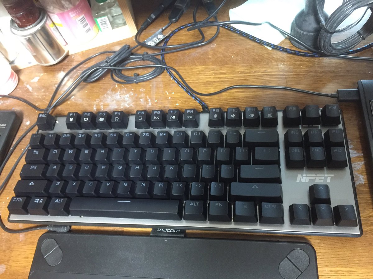 Nori V Twitter かっこいいキーボードがきましたー 初めてのメカニカルキーボードです タッチのカチカチ感が気持ちよいです Nori V Twitter かっこいいキーボードがきましたー 初めてのメカニカルキーボードです タッチのカチカチ感が気持ちよいです