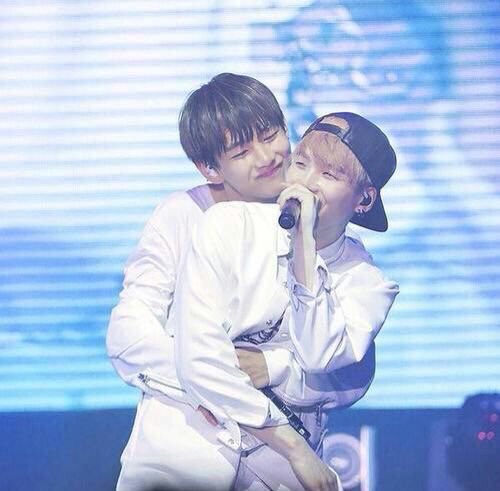 BTS7tete_love's tweet image. ♡  防弾少年団ほんとに好きです💣
♡  テテよりallペンです🦁
♡  02line、受験生😭
♡  まだ、新人ARMYです、ARMYのかた色々教えてください！！
#ARMYと絡みたい！
#このツイートを見たARMYさんはリツイートとフォローお願いします🦁