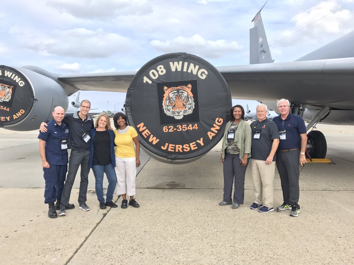 chicCPA's tweet photo. #teamcoastguard #jcoc87 @DOD_JCOC @usairforce @jointbasemdl @MSMPres @ArielRoblinKETV @WatersDeepEdges #findingdorri https://t.co/Rm6ZZw9ubv