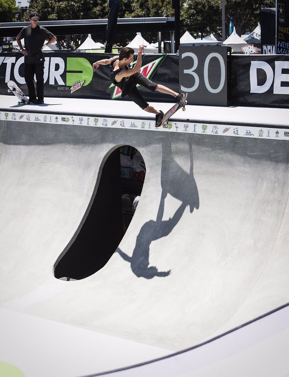 PODIUM SKATE (@podium_skate) on Twitter photo Flashback to this years @dewtour Am Bowl Contest. @instaskaterat five-o to fakie over the channel. 🙌🏼🐀 #podiumskate 📸:<a href="/CAProductions13/">CA Productions</a> Flashback to this years @dewtour Am Bowl Contest. @instaskaterat five-o to fakie over the channel. 🙌🏼🐀 #podiumskate 📸:<a href="/CAProductions13/">CA Productions</a>