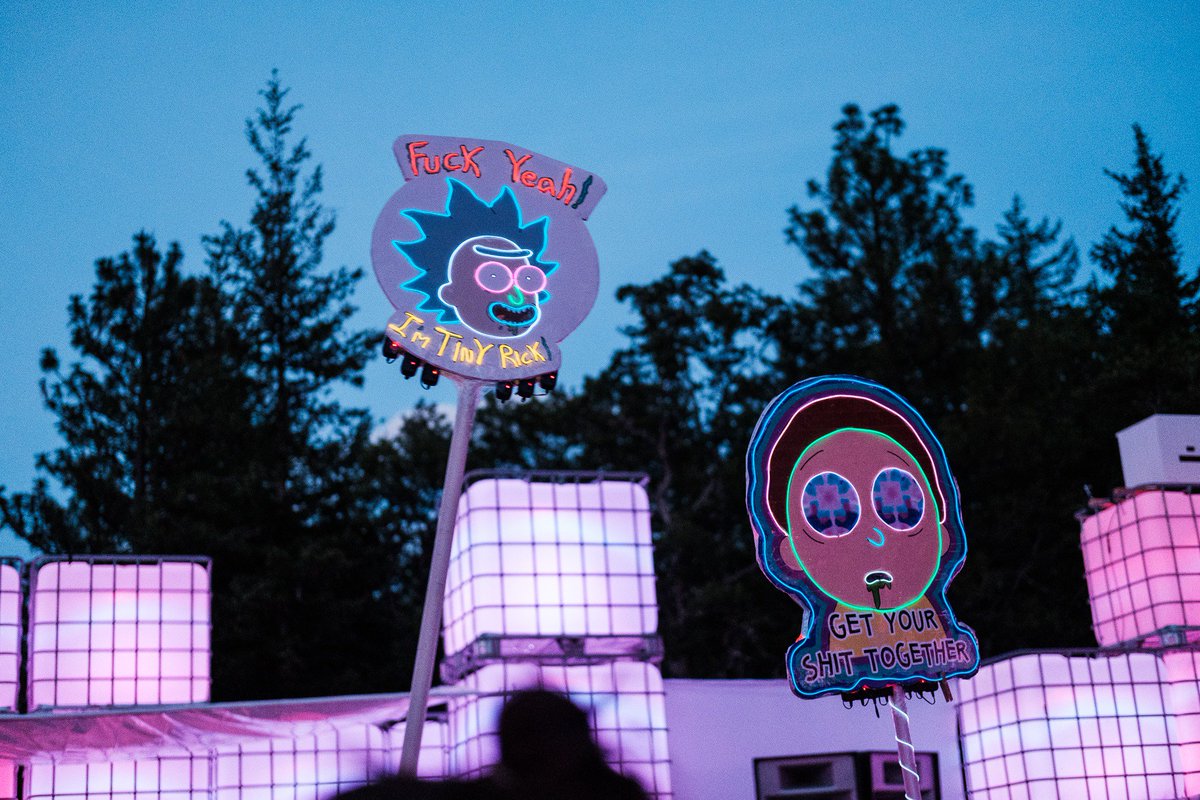 WhatTheFestival's tweet photo. We just posted another #WhatTheFestival 2017 photo album...enjoy! https://t.co/3UtWpz5rhe #Oregon #pdxmusic https://t.co/K3TOao11Sb