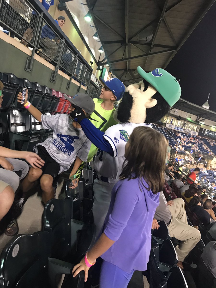 NewsMCS's tweet photo. Great time tonight with employees and their families at #ballparkbash with @LexingtonLegend https://t.co/AAcJ0jQIOF