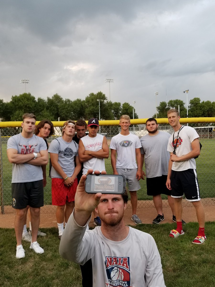 TheDCMuffinMen's tweet photo. Dordt football's favorite after game restaurant @PizzaRanch #whatscooking #DSH17 @DordtFB https://t.co/fV6VyDaGi8