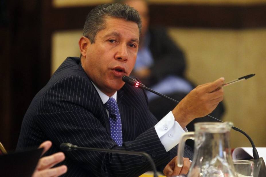 El mensaje de Henri Falcón en respuesta a Trump: ¡Insolente! bit.ly/2uwoQzT