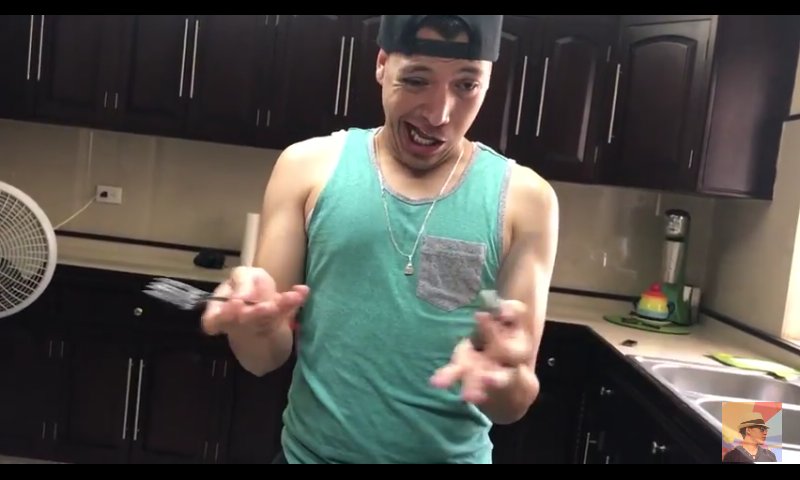 Fany_Arooby's tweet photo. @_snuppy08 AJAJAJAJA! Tu caraaa!!,Me encanto el video de hoy!โก #BlogManuelPadilla https://t.co/G2AV8hHGqw