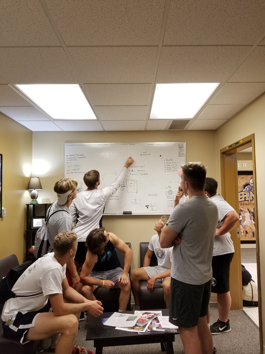 TheDCMuffinMen's tweet photo. Coach Penners Caramel. (We're really struggling to find things) @DordtFB #DSH17 #whatscooking https://t.co/Vo704q7U1Q