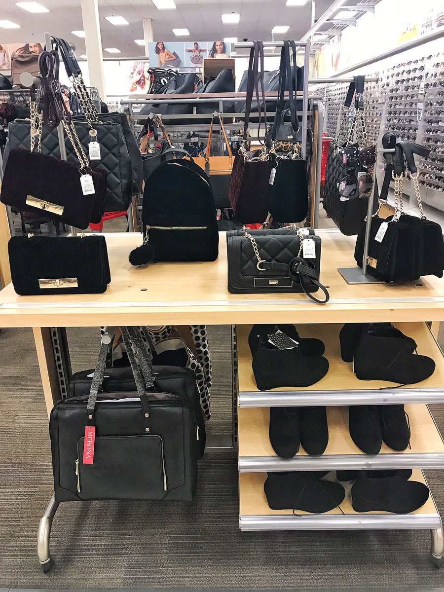 All these new fall colors ❤️❤️👌🏽#obsessed #t1417 #VMTL #targetstyle @tracyacurry1 <a href="/Jimanton12/">Jim Antón</a>