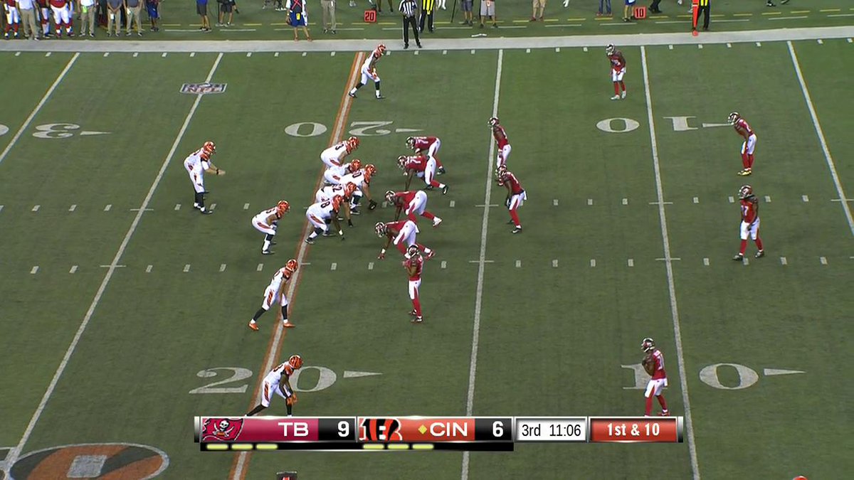 TAKE A LOOK: Driskel shows off his speed as he runs 18 yds for the #Bengals TOUCHDOWN!  #TBvsCIN https://t.co/36QGRcxCrh