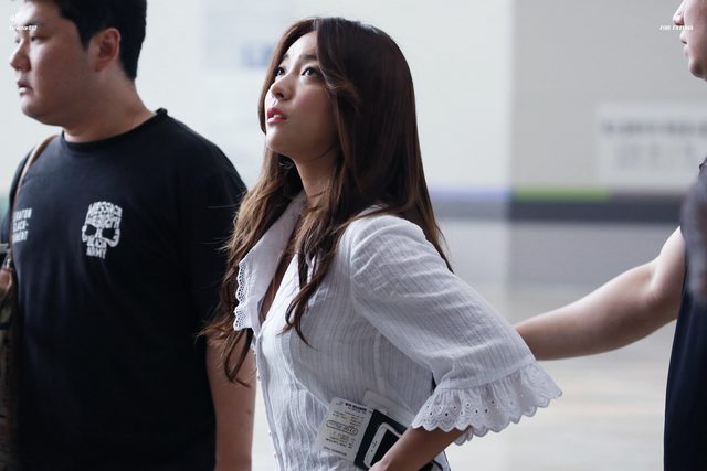 fx_Luuuuuuuuna's tweet photo. #HappyLunaDay  
#HappyVitaminLunaDay
#Luna 
해피벌스데이투유🎂 
https://t.co/06zEyzolDc https://t.co/SSUkp5hKAL