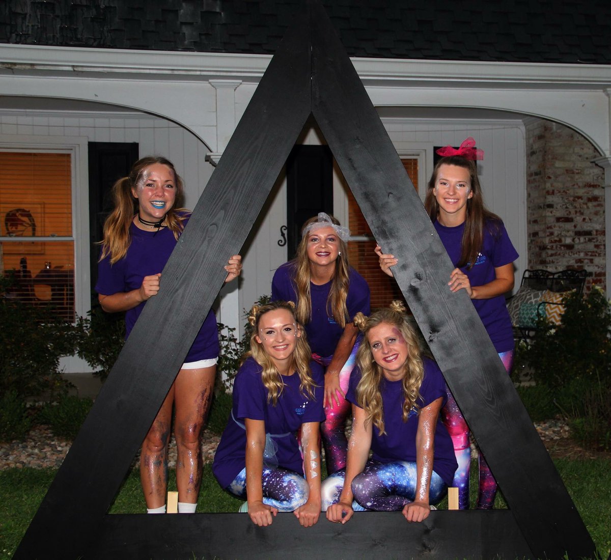 nathalia_barr's tweet photo. SENIOR YEAR IS HERE, Y'ALL! #bakertridelta https://t.co/8lvIfM5h65