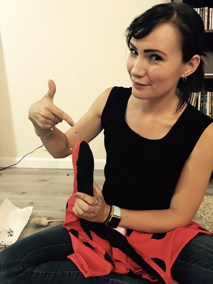 Leecata_'s tweet photo. it's happening!! 🐞😱 #cosplay #cosplaywip #cosplaya https://t.co/14TWacbfGD