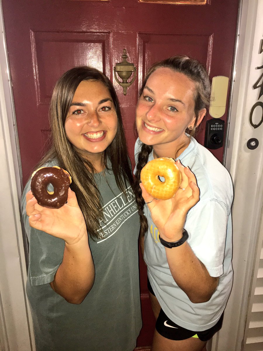 Thank you to the ladies of <a href="/PhiMuWKU/">WKU PHI MU</a> for the donuts! Have a great recruitment ladies! 💖