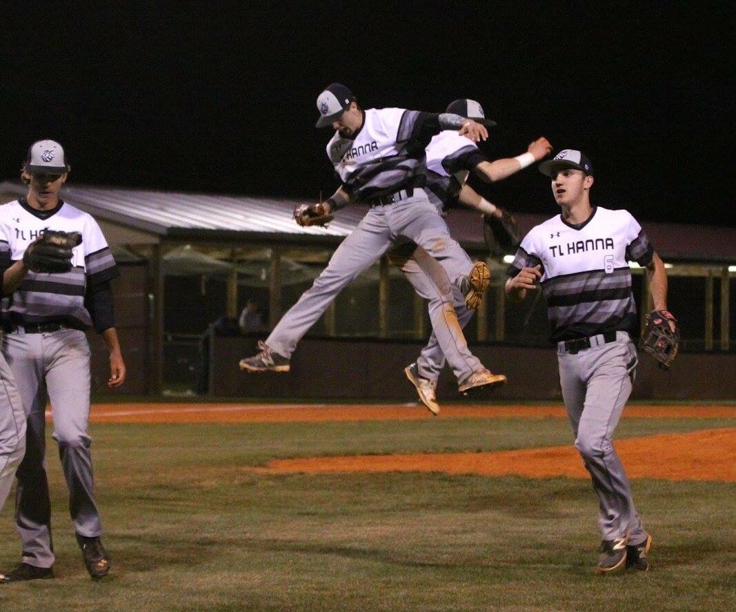 TylerKirkland10's tweet photo. Happy birthday @brycecox12 ! Got a lot of love for you buddy! #LEGALlips #Lippy https://t.co/acmVSNzP5l