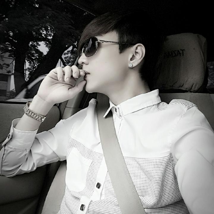 xiaophen96's tweet photo. ayo pergi bersamaku > FUCK OFF on #BIGOLIVE https://t.co/qAPg2XCzmN https://t.co/eyicsqeyR4