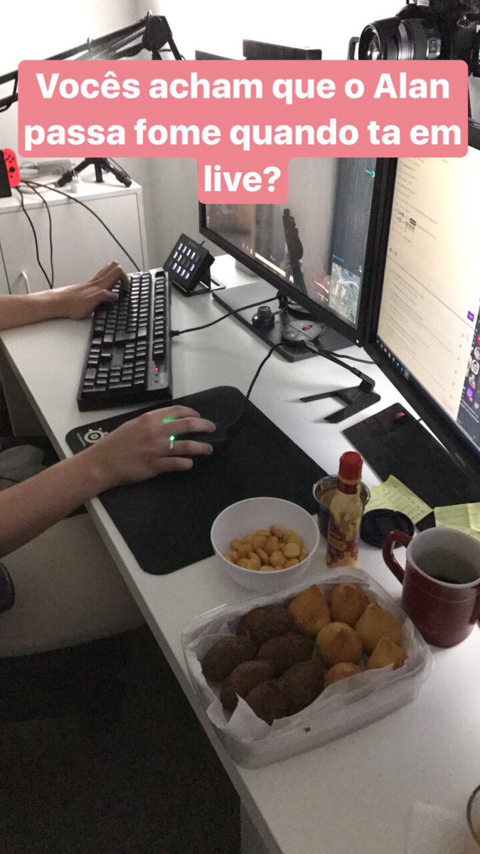 mmaethe's tweet photo. O Alan não passa fome não https://t.co/meghZBqu3U