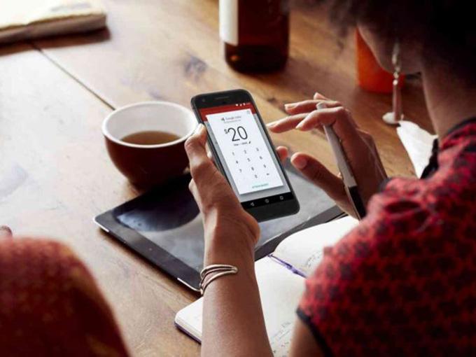 DineroEnImagen's tweet photo. Google planea desarrollar su propio Snapchat https://t.co/XEYpqLusQX https://t.co/7C2N005riz