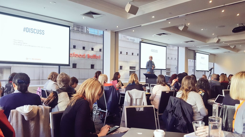 KateWitherby's tweet photo. Great to be at my first #pbevent! Opening words from Darren Rowse @problogger https://t.co/MfEOlo9hrW
