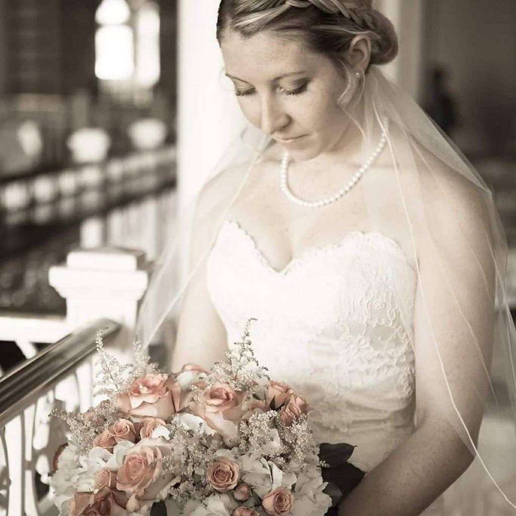 FlowersOMG's tweet photo. Beautiful #flowers for a beautiful #bride can't wait to celebrate the next chapter. Photo by @ClassicPhotography #… https://t.co/HmuMMBrkXI https://t.co/UQxgUcGMrN