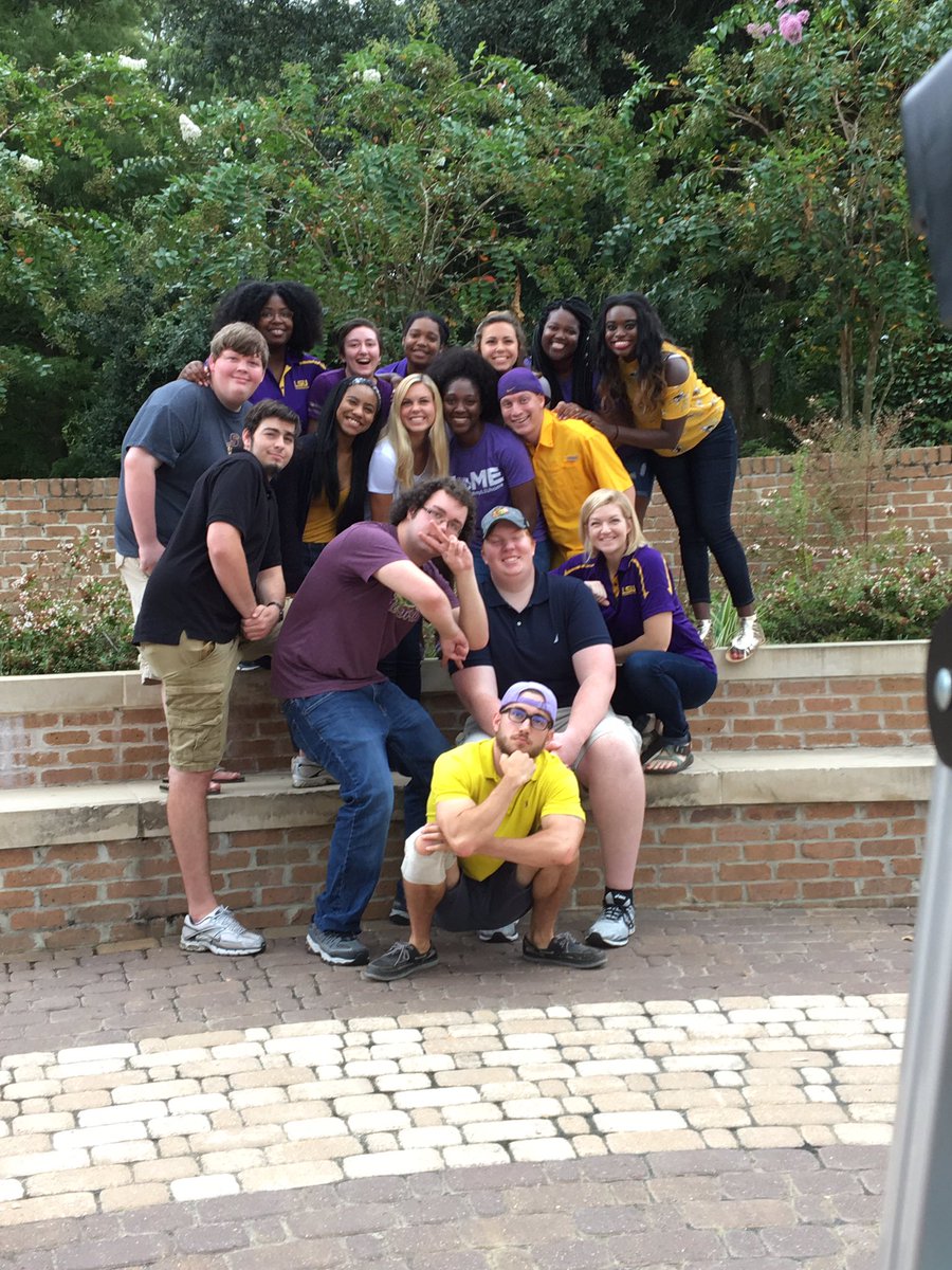 LSUResLife's tweet photo. If the pictures are any indication, your RA is going to be pretty awesome. Connect with your community on Twitter & Instagram. #LSU21 #LSURA https://t.co/Eqm9ZATsgt