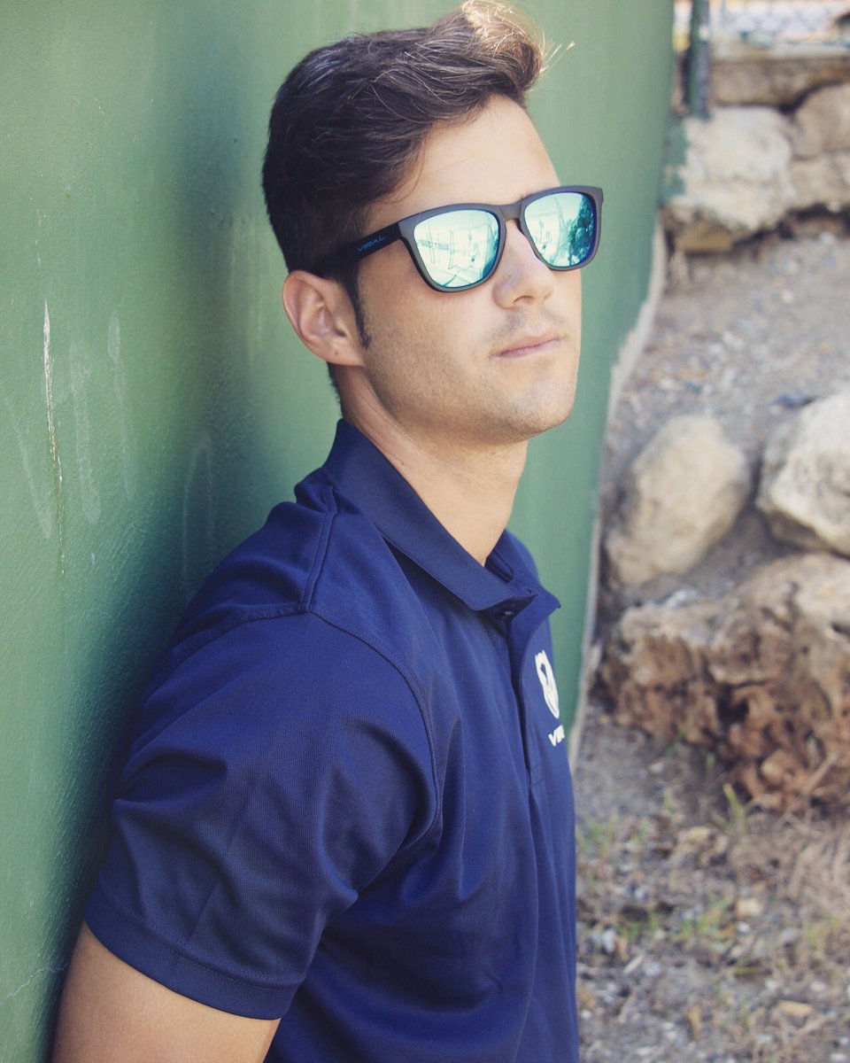 VIRALSUNGLASSES's tweet photo. 😎   Viral Sunglasses 
#Glacier #Polarized #Viralsunglasses https://t.co/tRRpBTRuZx