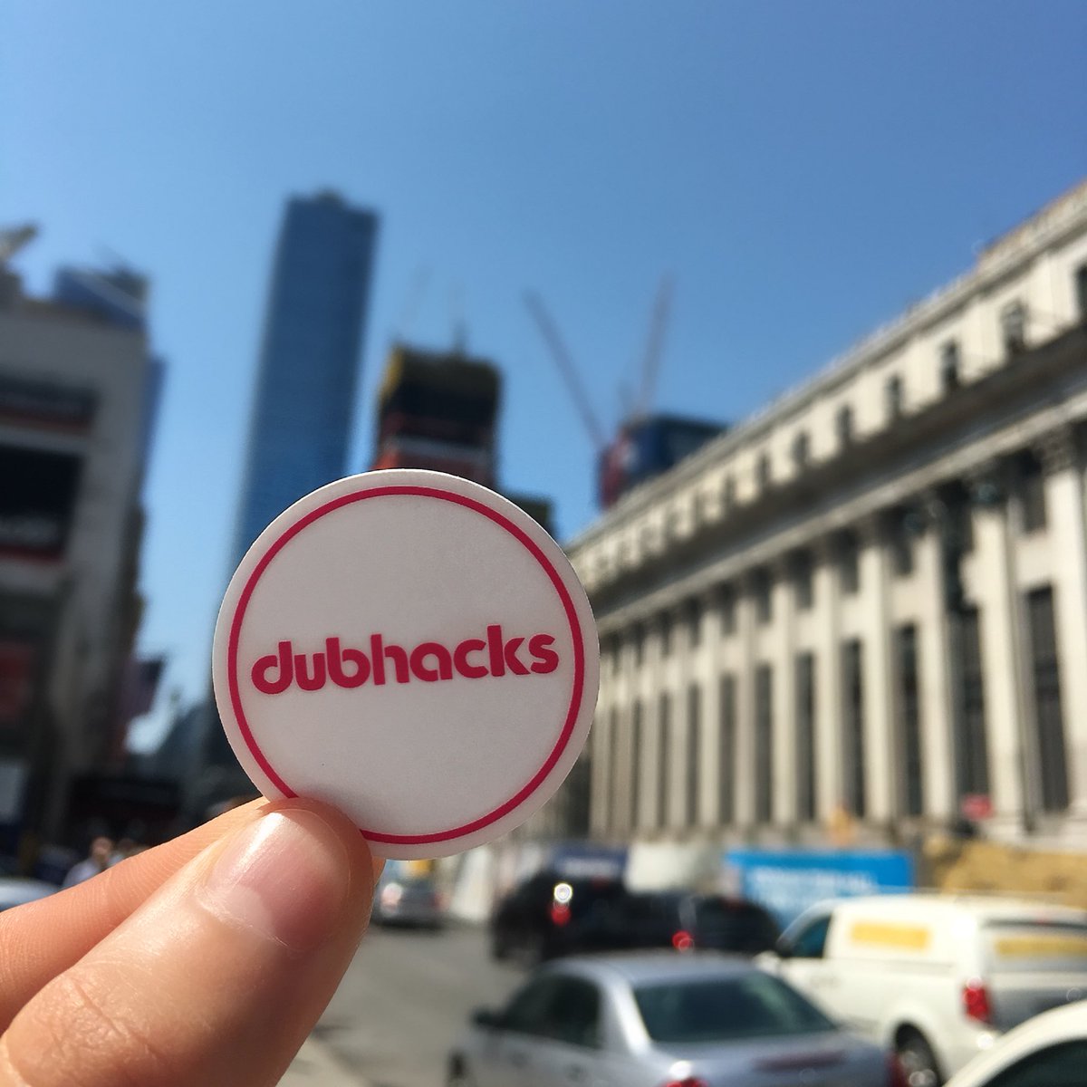 DubHacks's tweet image. #DubHacks takes the Big 🍎