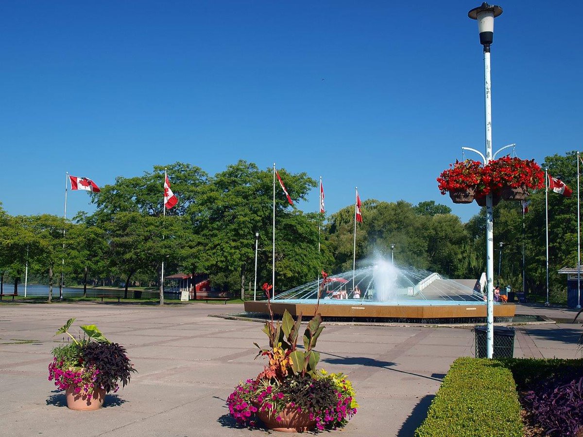 cityoftoronto's tweet photo. Plan ahead for your visit to Toronto Island Park this Simcoe Day #longweekend - release: https://t.co/4O3QHTSGLl #TOnews #CityofTO https://t.co/XYOaQmmsK3