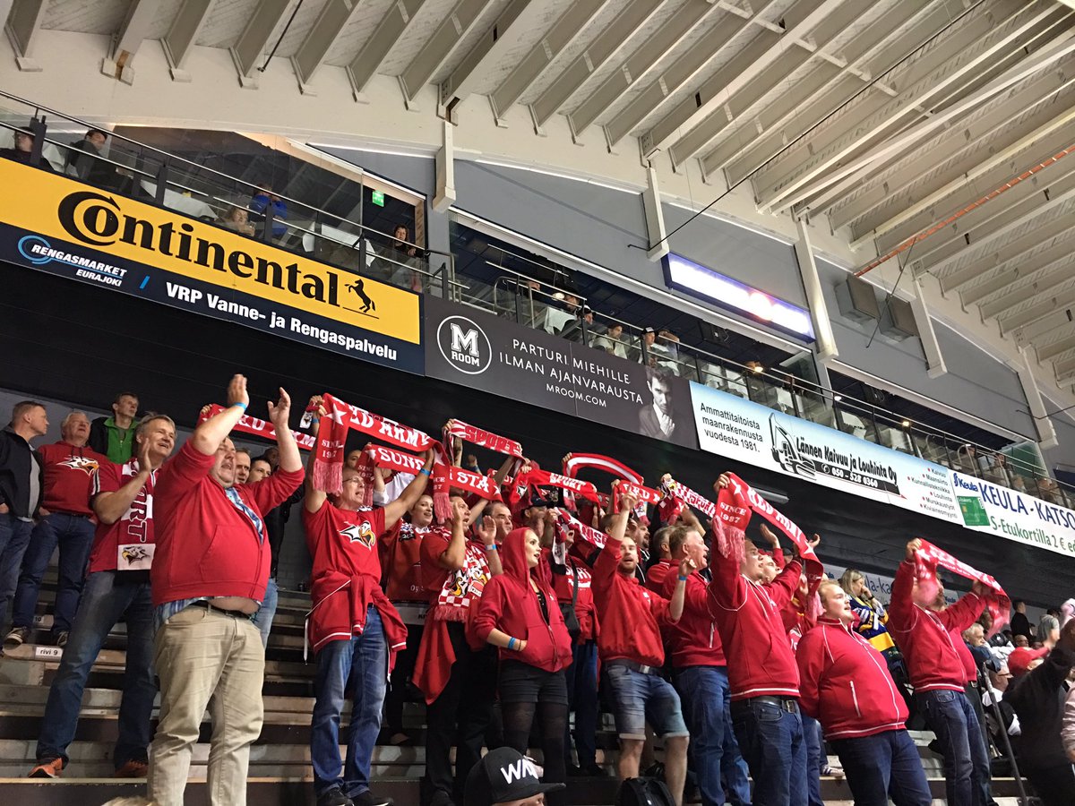 berlin_simone's tweet photo. @VaasanSport slutade på andra plats i #pitsiturnaus 🏒 Vi tar nya tag i #liiga 😎💪 Mulla on vain yksi rakkaus ❤ https://t.co/B2lc4u0EPe