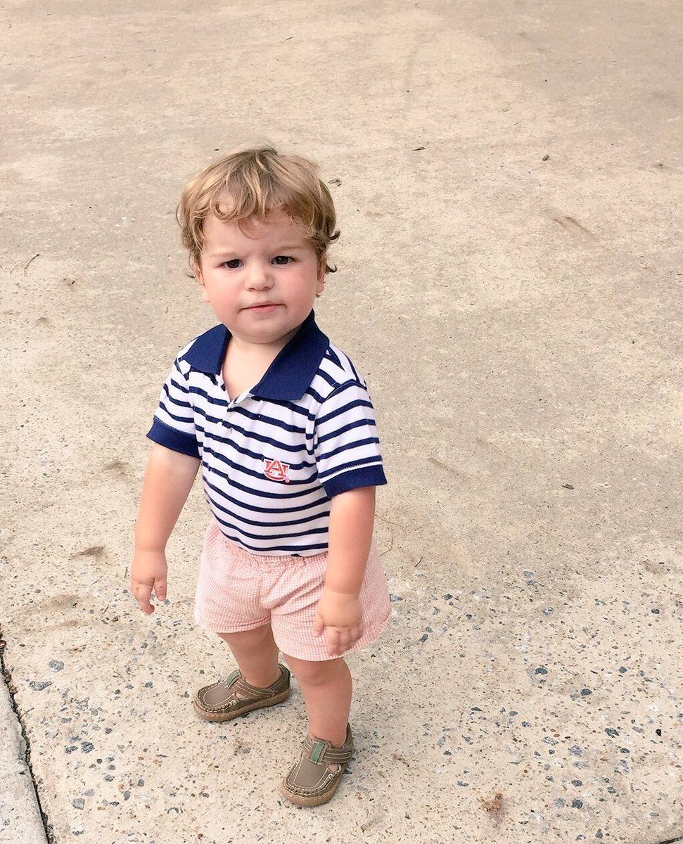 SaraStro13's tweet photo. The face every @AuburnTigers fan makes when they realize their 4 weeks away 🏈 and still don't know our QB. #Auburnprobs #newyearsameproblem https://t.co/DhYZ6Efc2H