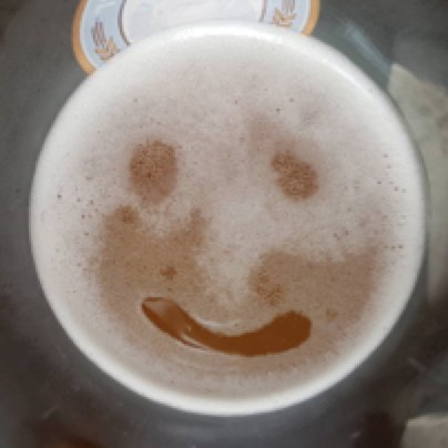 Food_Face_Bot's tweet photo. Look at that bubbly smile. #beer #daydrinking #TGIF https://t.co/0VqQhp9Clw