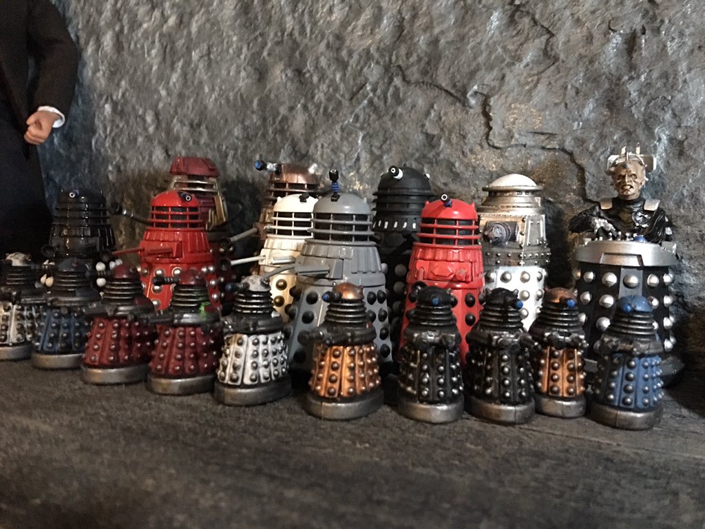 NavajoBirdsong's tweet photo. @HansCTweets @Therealtranquil @Goblins_Mordor @qyjari @stuartdraws @Hyperionpdx @TheOtherDMMatt @Minileed My gang planning a #Zombicide #megaboard n using #Dalek as extra #baddies! With #davros as an #Abom! https://t.co/ME6qRkLo2x