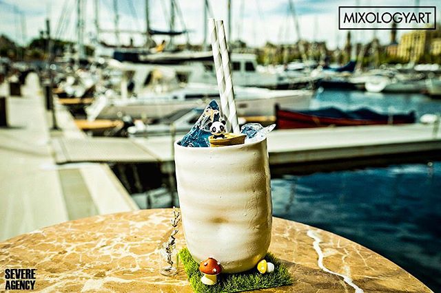 SipSocialTrends's tweet photo. Need a little #creative inspiration? You can't beat Mixologyart's #instagram feed for all things #cocktails. https://t.co/is2APzoCSy https://t.co/hnbPdYIUsA