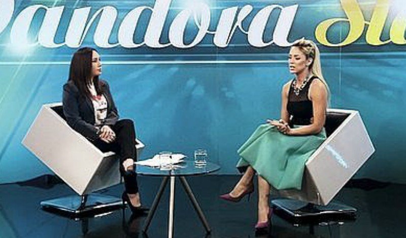 RIPMerino's tweet photo. .@_sheyoficial se confesó como nunca antes en #PandoraSlam 💞
https://t.co/L4klUEm86O https://t.co/Q2Ix0JOBtB