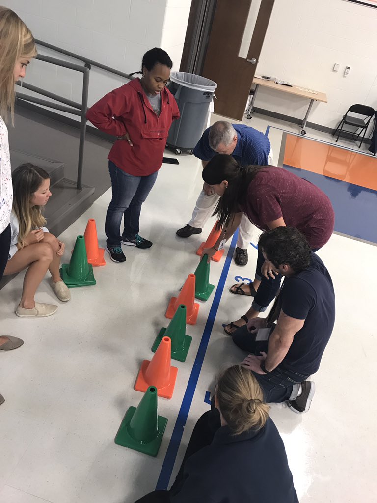 MsCodiCummings's tweet photo. Waverly Belmont Teachers working on communication skills during a team building activity! #wblearns @_SBlankenship https://t.co/4VBlFEyILD