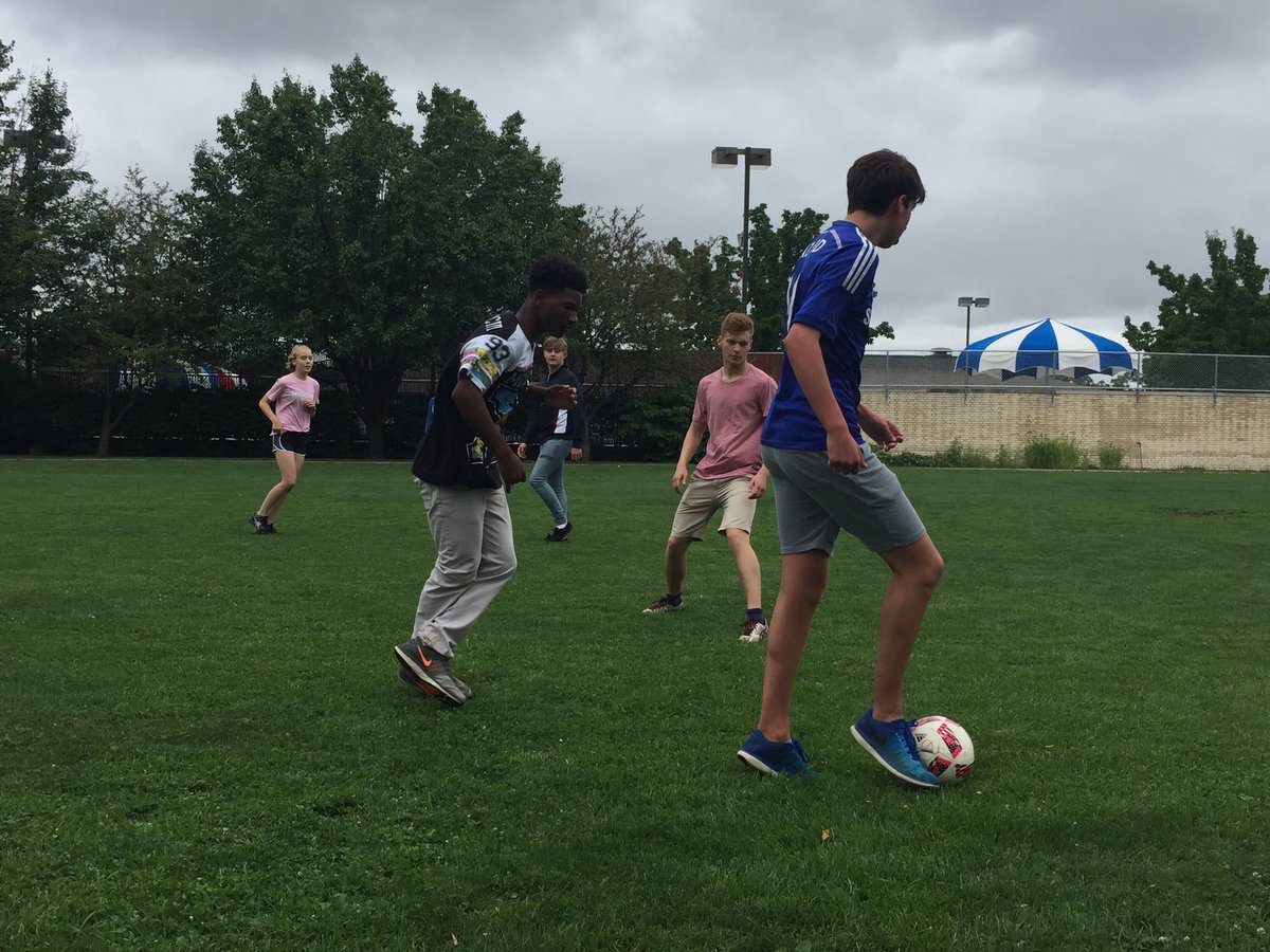 ChicagoSwchs's tweet photo. A successful SWCHS football team beat the OPRFHS team 3-0 in the first day football match #footballnotsoccer #exchange #winners https://t.co/JnY8Lqhqbf
