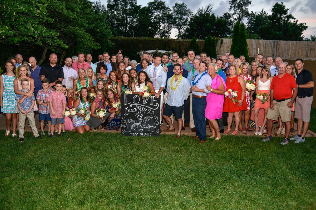 ToDiFor's tweet photo. What a special wedding weekend #boyersofsummer #lexky https://t.co/kTtgXmsW4r