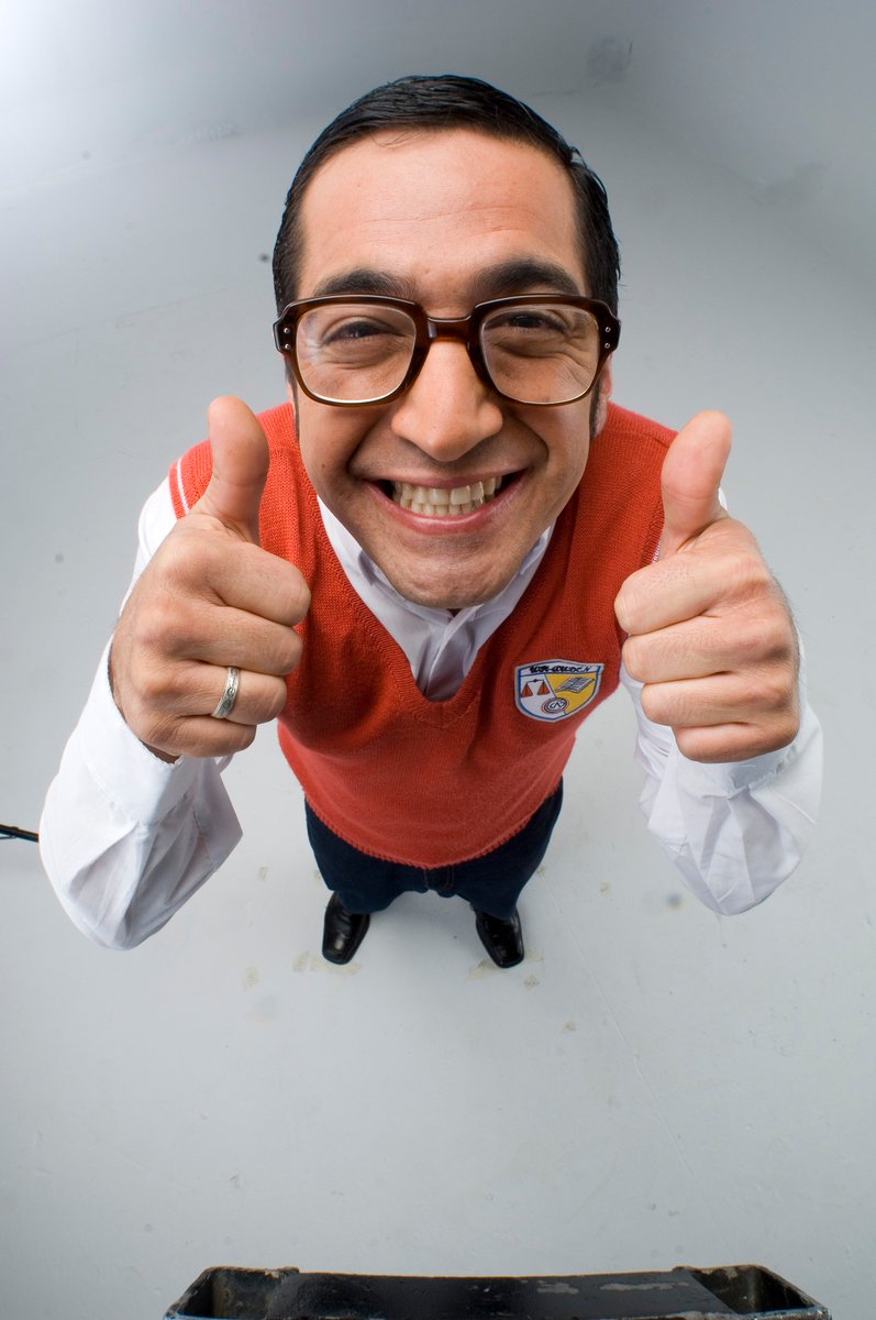 CaracolTvIntl's tweet photo. Pocholo dejó todo a sus 42 años para buscar el sueño de toda su vida. ¡Nunca es tarde para hacer lo que te apasiona! @orvalenzuela https://t.co/2kgrrIpCB4