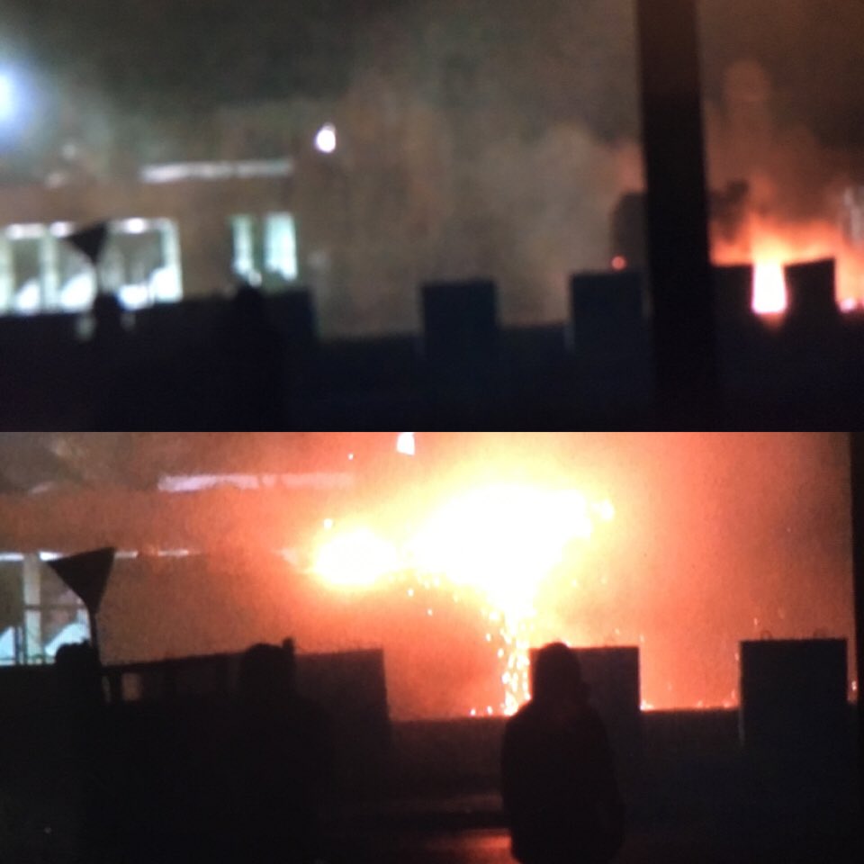 ModmorNews's tweet photo. #البحرين_المحتلة|#عدسة_المدمر:بشعار "#العوامية تأبى الانكسار"انطلقت المسيرة التضامنية في جزيرة #سترة و شهدت المنطقة اندلاع مواجهات ضاربة https://t.co/LUwzXIH5rr