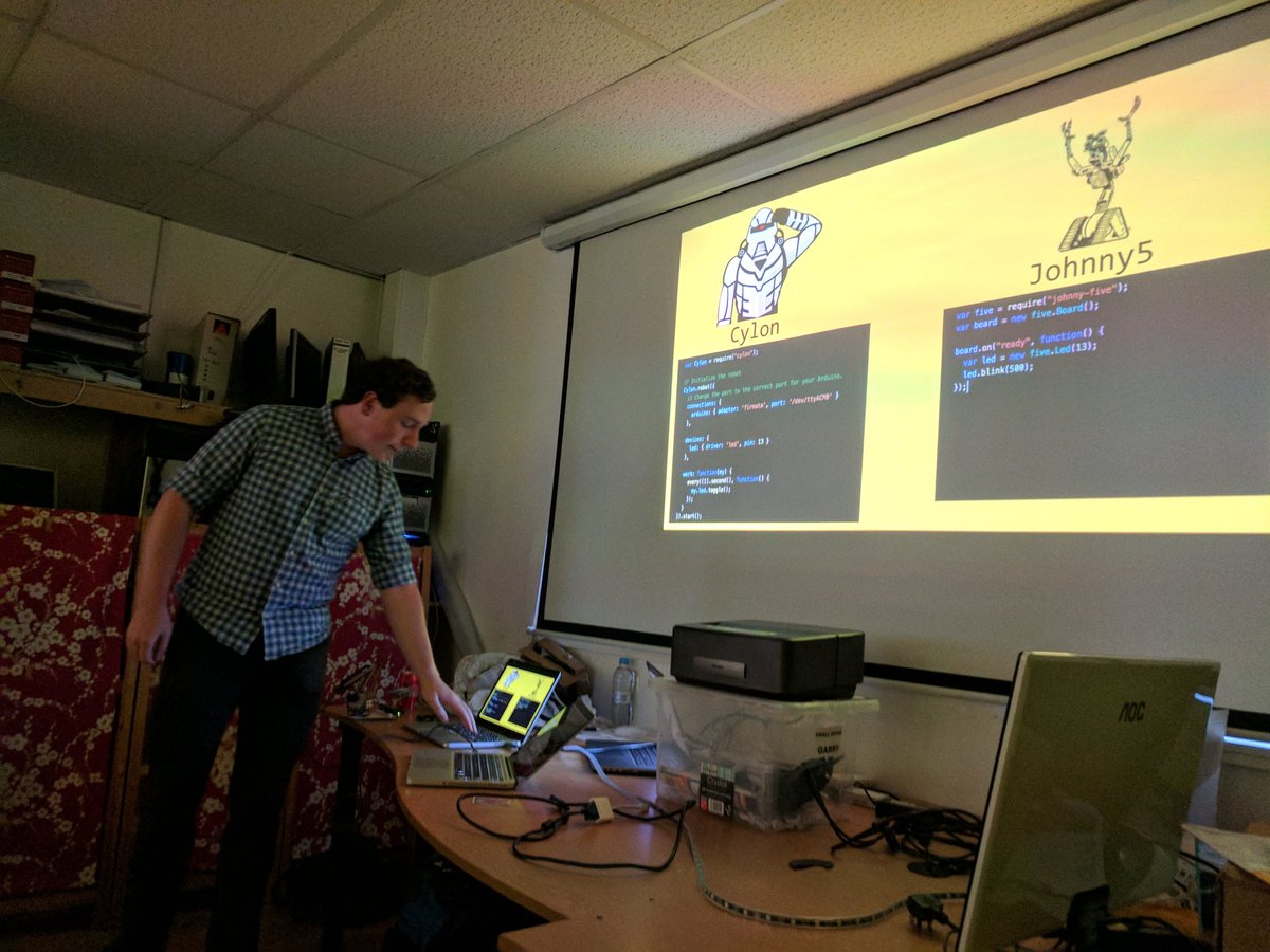 exploremesh's tweet image. Hearing about JS powered robots at @PlymouthJS