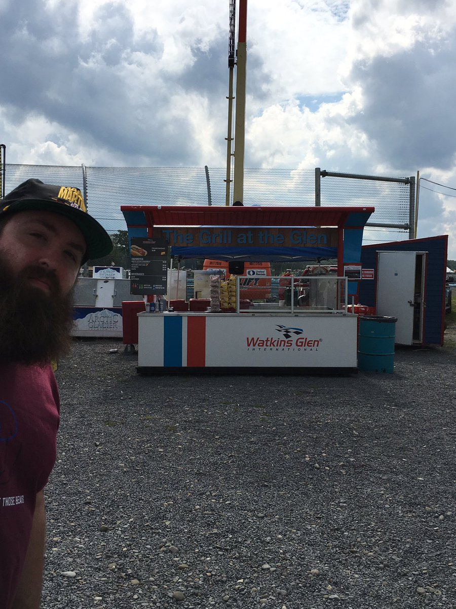 There's a wreck in the Grill at the Glen