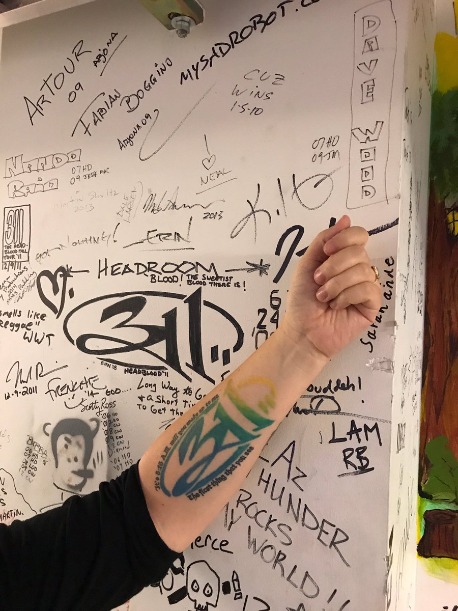 Bacabarbi's tweet image. Backstage Comerica Theater @311 @NickHexum @311tats can't wait to see you in Vegas ! #311 #excitableones