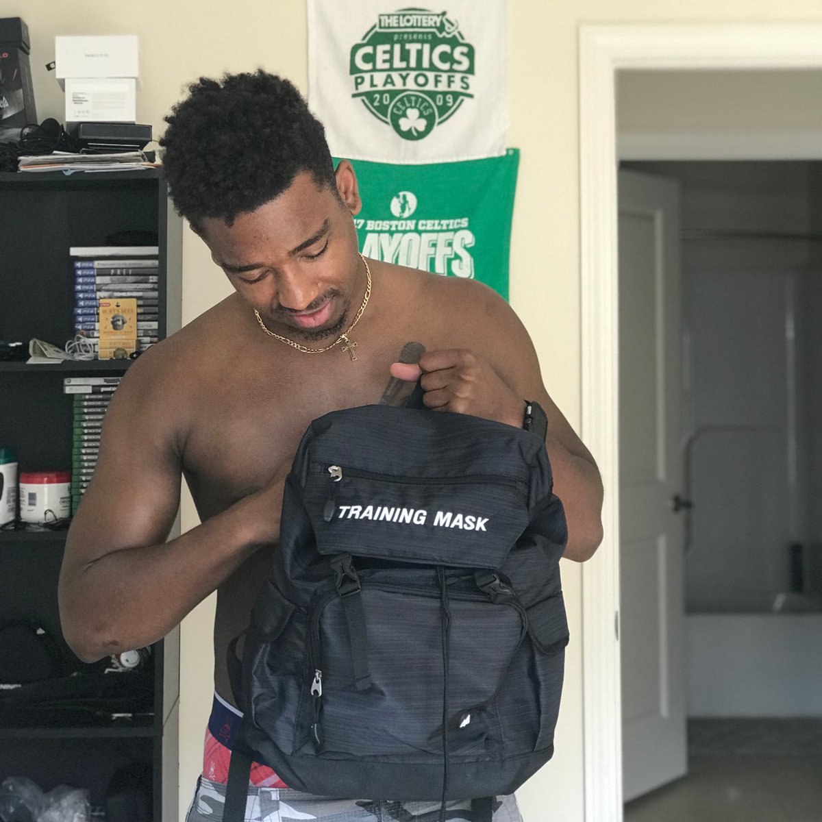 StevieJenko's tweet image. Another gift from my homies at @TrainingMask. #TrainingSupport