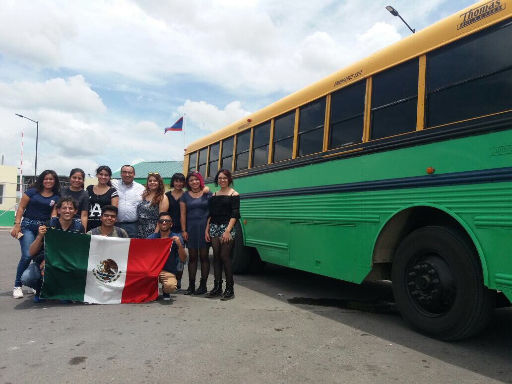 CONALEP130's tweet photo. Wendy Ricardo Vázquez alumna del Plantel Durango becada para estudiar un año en la Universidad de Belice https://t.co/ubqAdEF2wk