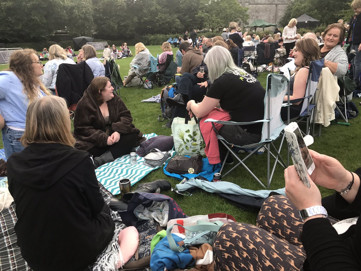 AliceWhitcher's tweet photo. @THE_LOST_CINEMA #tlcdirtydancing https://t.co/4A2ZKi0OaS