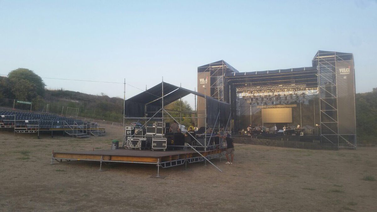 Qui siamo al lavoro per voi. 
Vi aspettiamo domani 5 agosto al parco archeologico di Vulci.
LIVE FOR SYRIA everychildismychild.it