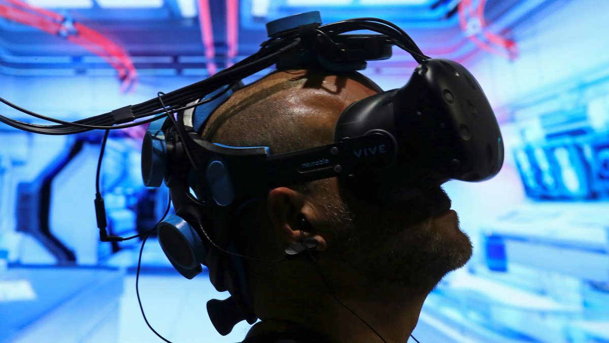 BluAtomVR's tweet photo. The fastest growing job requirement for freelancers barely existed a year ago- https://t.co/M0zZUtJqhq #VR #VirtualReality #Freelancer #tech https://t.co/lWwqzvCa5y